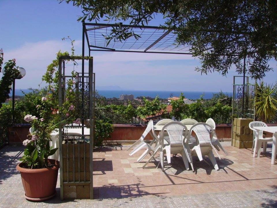 La Casa Di Mariu Bed and Breakfast Furnari Eksteriør billede